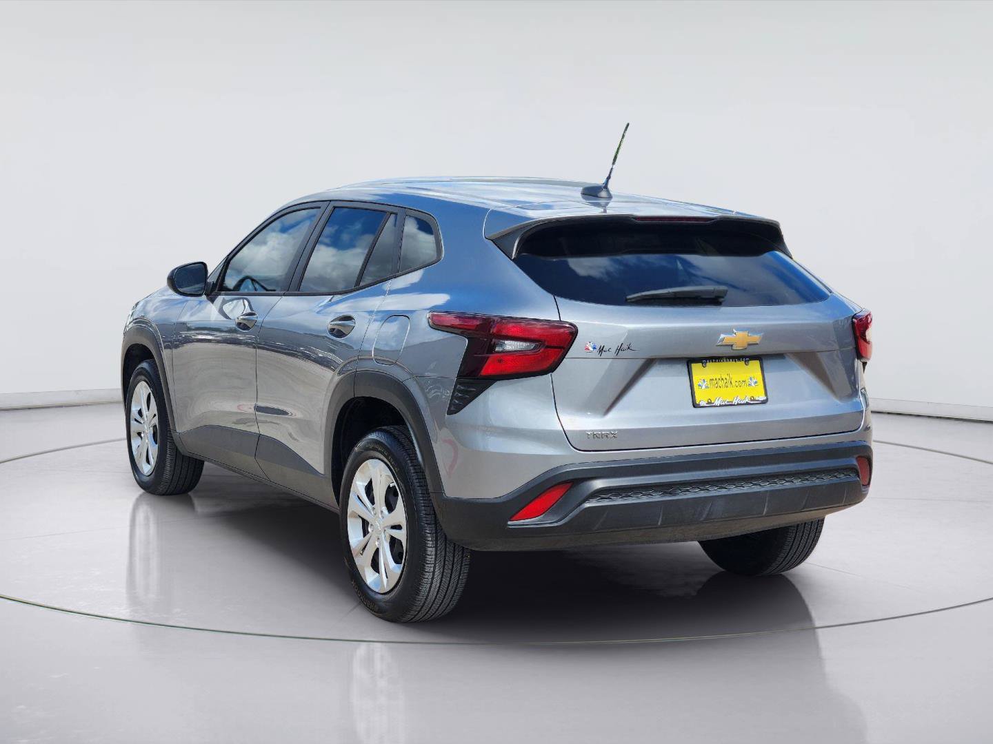 Used 2025 Chevrolet Trax LS FWD image 7