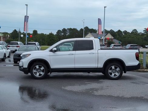 Certified 2025 Honda Ridgeline RTL image 8