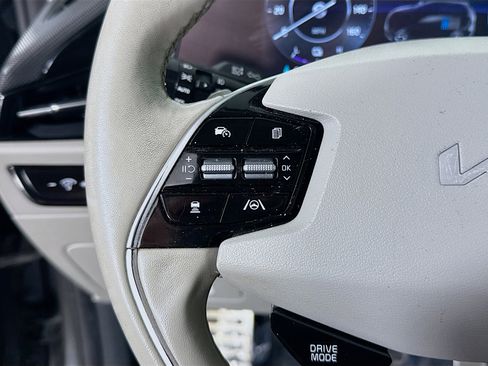 Used 2023 Kia Niro Wave w/ Wave Preserve Package image 14