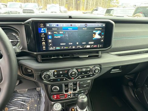 Used 2025 Jeep Wrangler Unlimited Rubicon 4xe w/ Safety Group image 31