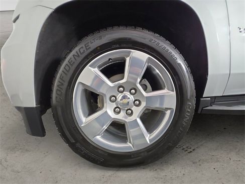 Used 2019 Chevrolet Tahoe LT image 14