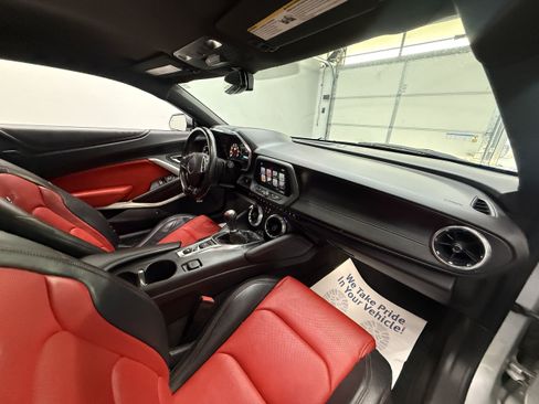 Used 2016 Chevrolet Camaro SS RWD image 21