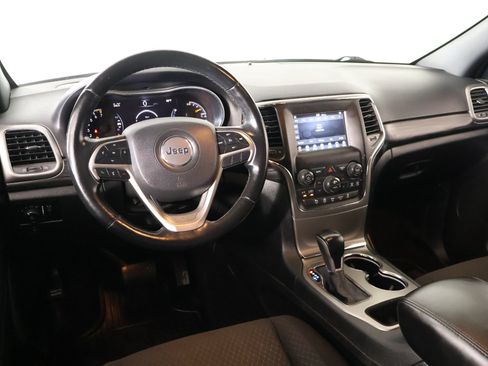 Used 2021 Jeep Grand Cherokee Laredo w/ Security & Convenience Group RWD image 2