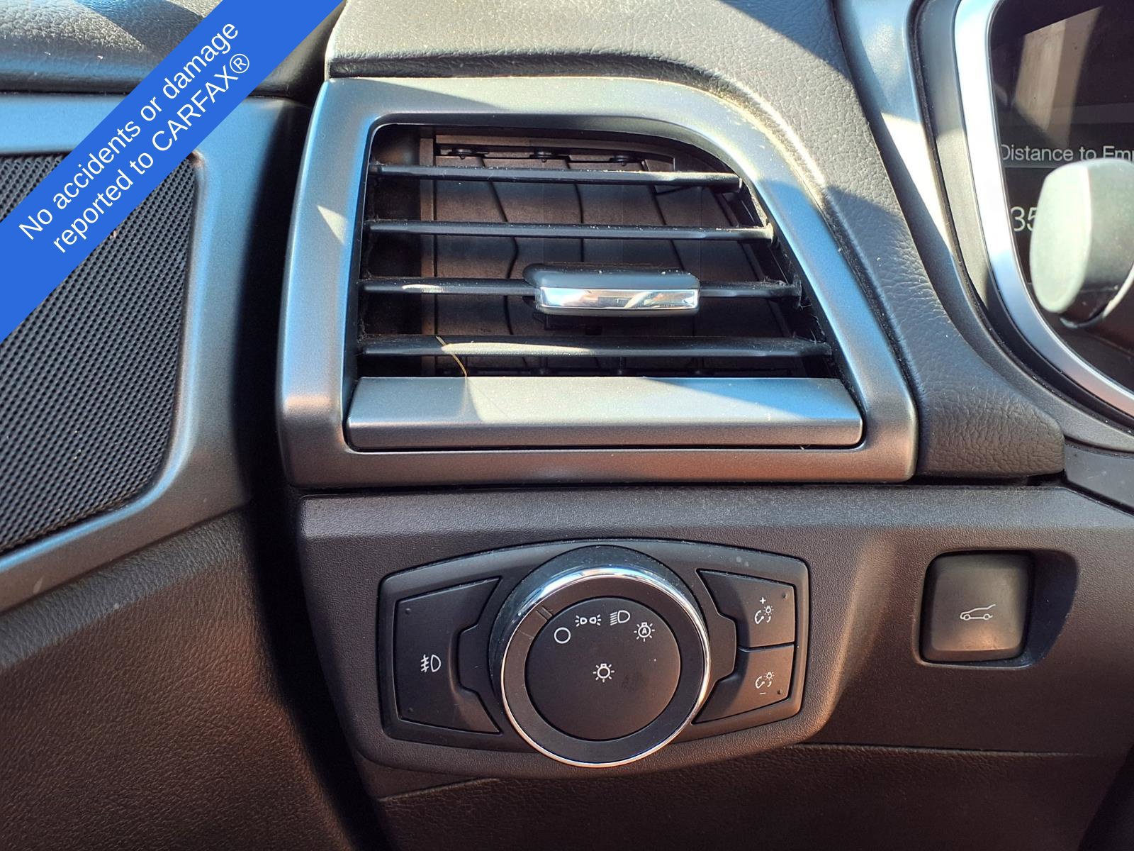 Used 2016 Ford Fusion Titanium FWD image 27