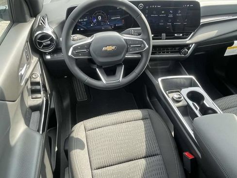 New 2026 Chevrolet Equinox LT FWD image 11