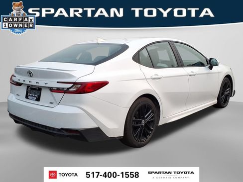 Used 2026 Toyota Camry SE FWD image 6
