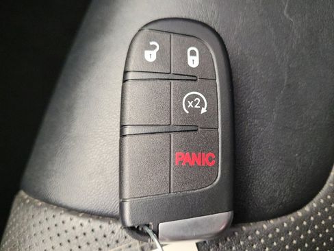 Used 2022 Jeep Cherokee Latitude Lux image 32