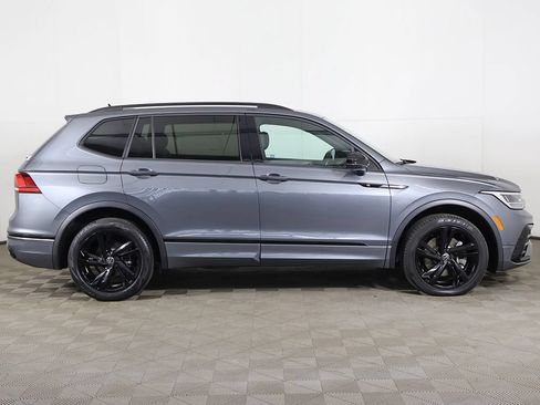 Used 2023 Volkswagen Tiguan SE R-Line FWD image 18