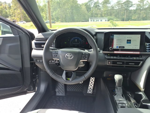 Used 2026 Toyota Camry SE w/ Convenience Package FWD image 14