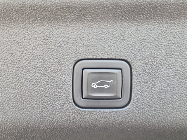 Used 2024 Cadillac Escalade Sport Platinum w/ LPO, ONYX Package AWD/4WD image 38