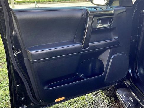 Used 2024 Toyota 4Runner TRD Off-Road Premium image 2