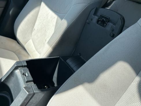 Used 2023 Toyota Corolla Cross LE FWD image 29