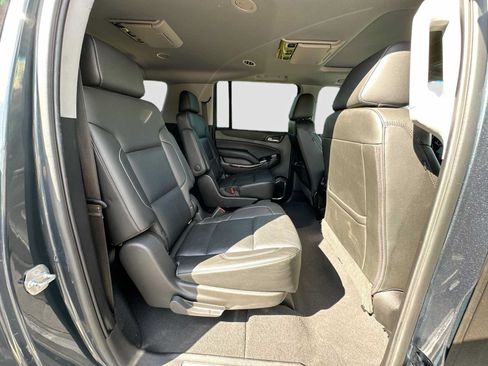 Used 2019 GMC Yukon XL SLT w/ Premium Edition RWD image 31