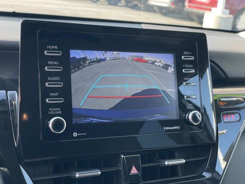 Used 2023 Toyota Camry SE image 12