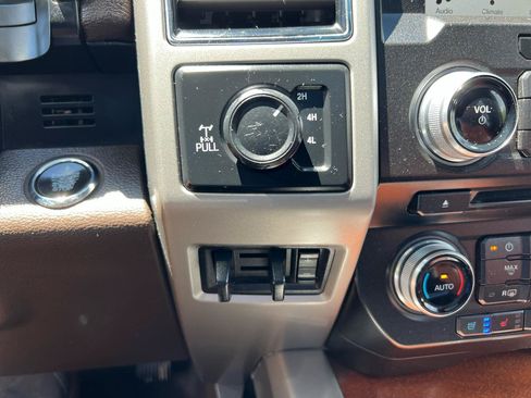 Used 2018 Ford F350 King Ranch w/ King Ranch Ultimate Package AWD/4WD image 28