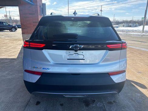 Used 2023 Chevrolet Bolt EUV Premier w/ Sun & Sound Package image 9