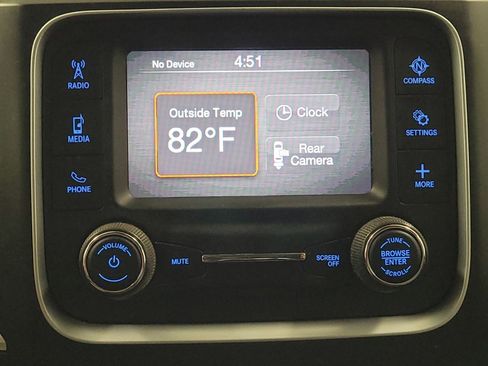 Used 2022 RAM 1500 Classic SLT image 25