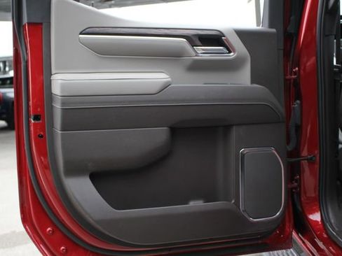 Used 2024 GMC Sierra 1500 SLT image 34