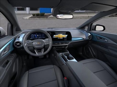 New 2026 Chevrolet Equinox EV LT image 15