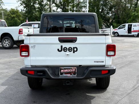 Used 2020 Jeep Gladiator Sport w/ Quick Order Package 24S AWD/4WD image 28