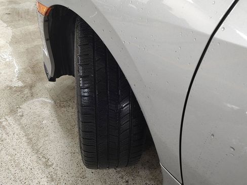 Used 2018 Honda Civic EX image 28