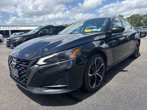 Used 2024 Nissan Altima 2.5 SR image 3