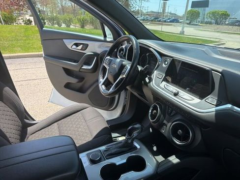 Used 2019 Chevrolet Blazer LT FWD image 10