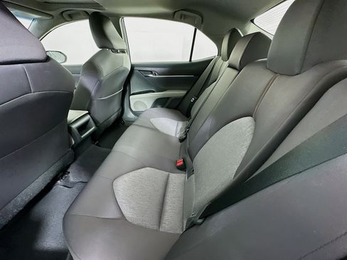 Used 2018 Toyota Camry LE w/ Moonroof Package FWD image 27