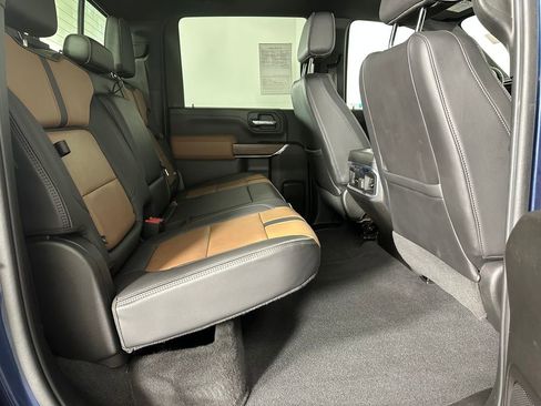 Used 2022 Chevrolet Silverado 3500 High Country w/ Snow Plow Prep/Camper Package image 31