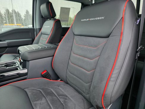 New 2026 Ford F250 Lariat w/ Black Appearance Package image 21