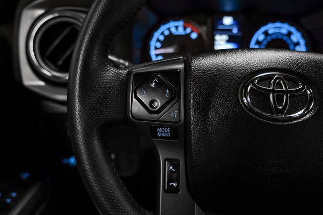 Used 2021 Toyota Tacoma TRD Sport AWD/4WD image 21
