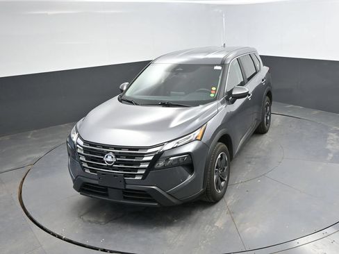 Used 2025 Nissan Rogue SV AWD/4WD image 27