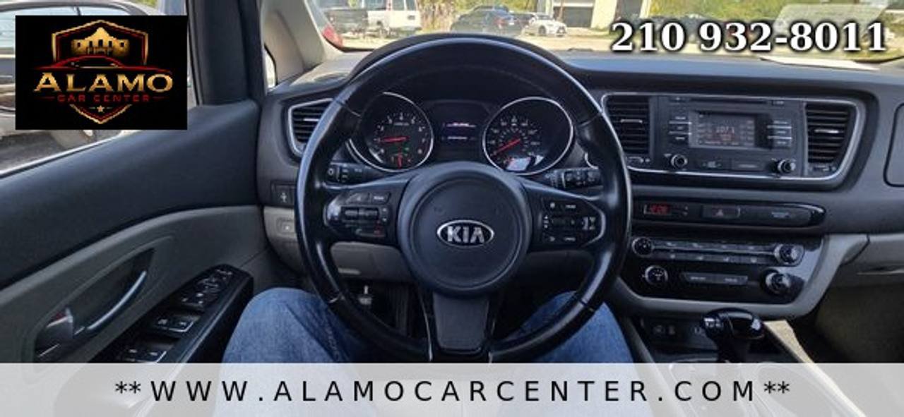 Used 2017 Kia Sedona LX w/ LX Essentials Premium Package FWD image 37