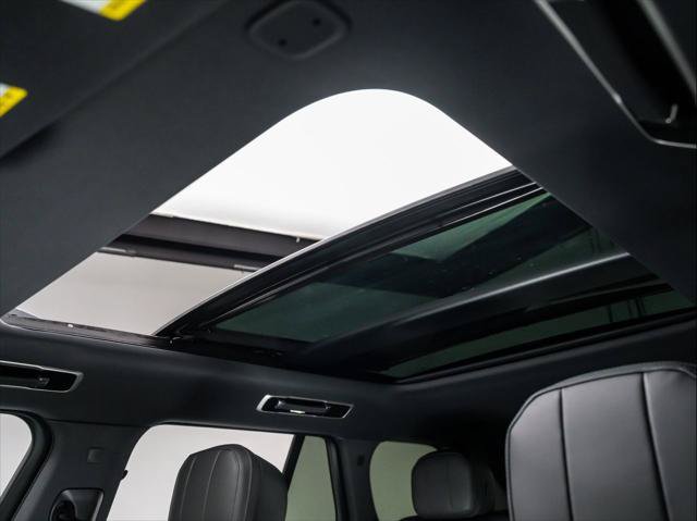 New 2026 Land Rover Range Rover SE AWD/4WD image 13