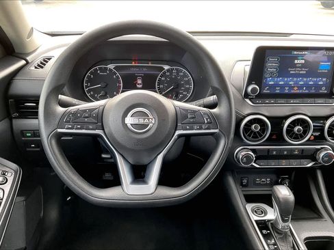 Used 2024 Nissan Sentra SV image 5