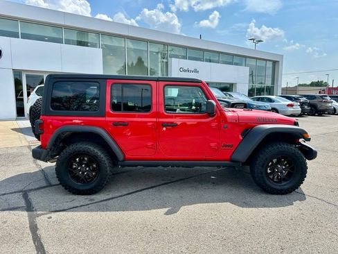 Used 2025 Jeep Wrangler Unlimited Sport AWD/4WD image 8