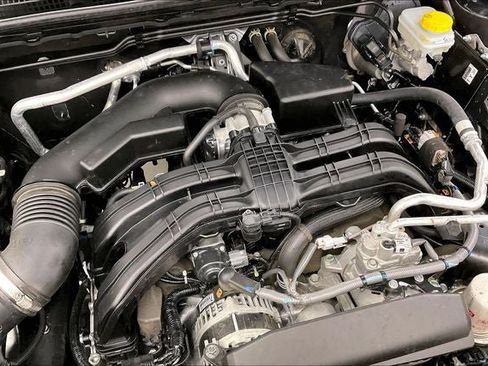 Used 2024 Subaru Outback Premium AWD/4WD image 30