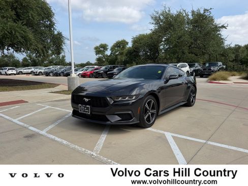Used 2024 Ford Mustang Coupe RWD image 1