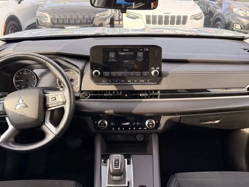 Used 2024 Mitsubishi Outlander Ralliart image 16