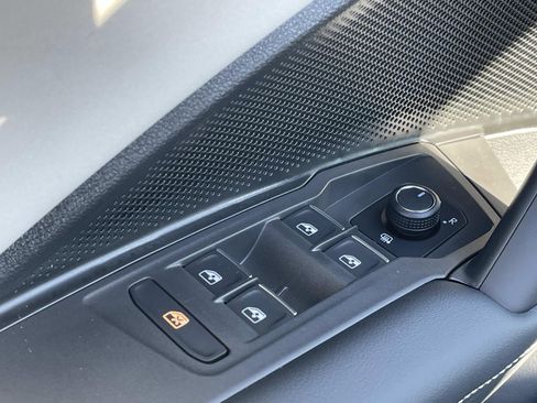 New 2026 Volkswagen Tiguan SE AWD/4WD image 16