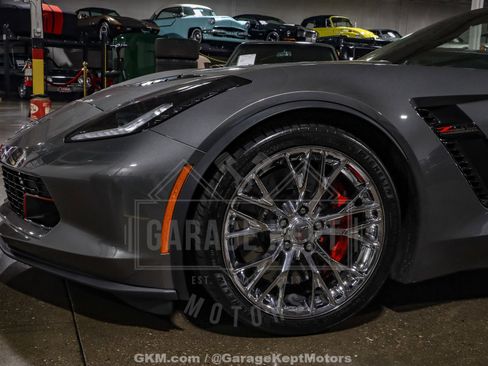 Used 2015 Chevrolet Corvette Z06 w/ 3LZ Preferred Equipment Group image 45