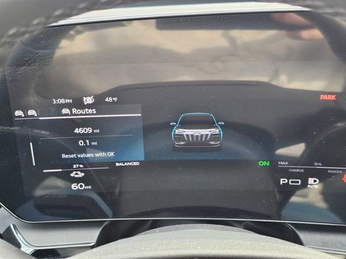 Used 2025 Audi Q6 e-tron Premium Plus w/ Premium Plus image 17