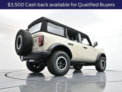 New 2025 Ford Bronco Badlands image 31