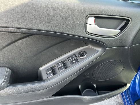 Used 2017 Kia Forte LX image 17