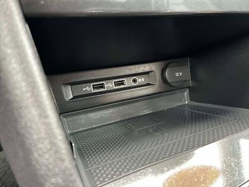 Used 2020 Volkswagen Tiguan SE w/ Panoramic Sunroof Package image 29