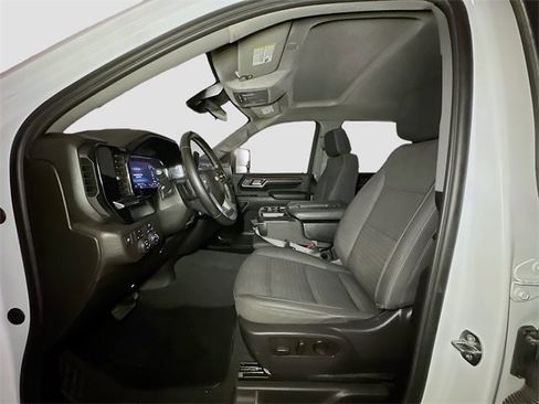 Used 2024 Chevrolet Silverado 2500 LT image 17