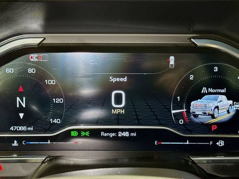 Certified 2025 GMC Sierra 1500 Denali w/ Technology Package AWD/4WD image 10