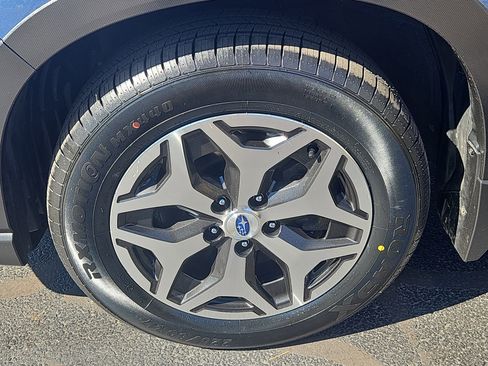 Used 2022 Subaru Forester Premium AWD/4WD image 4