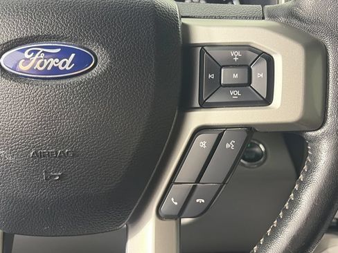 Certified 2019 Ford F150 Lariat AWD/4WD image 18