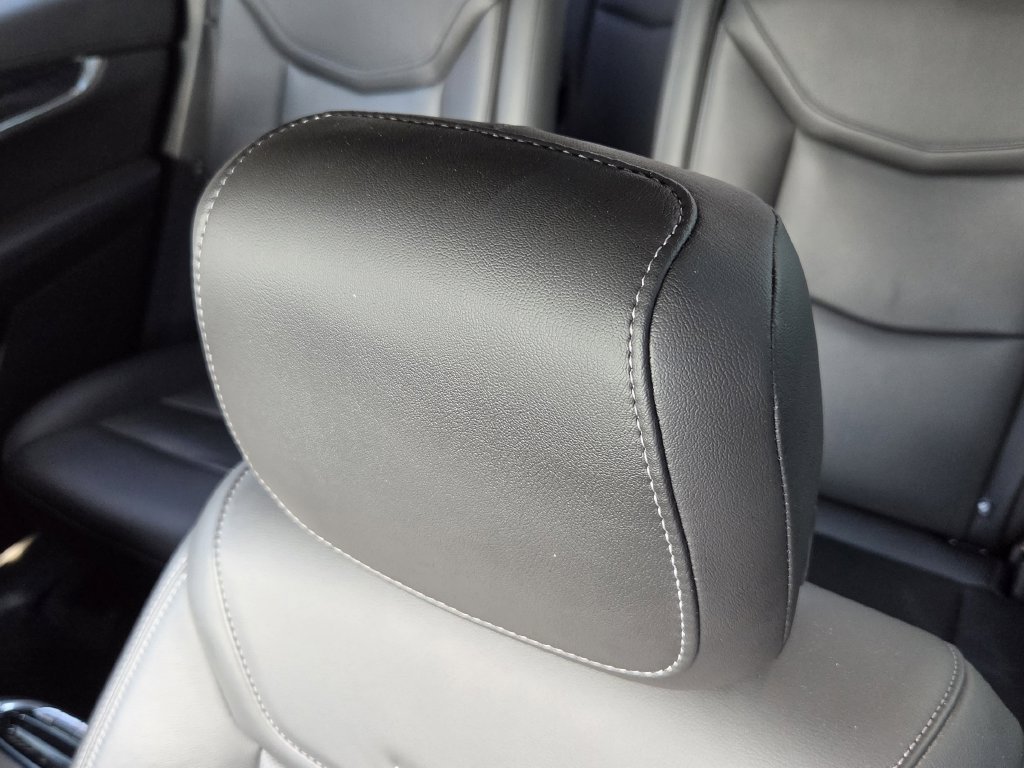 Used 2023 Cadillac XT6 Premium Luxury w/ Technology Package FWD image 27